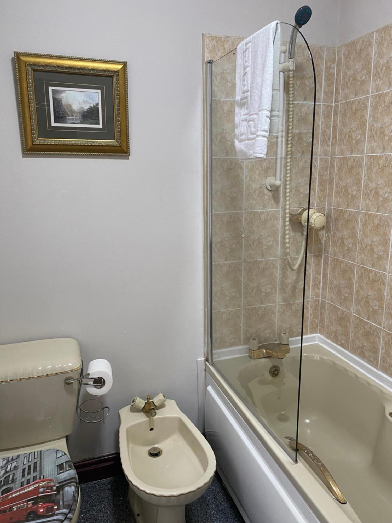 Townhouse Apartments Άυρ Εξωτερικό φωτογραφία